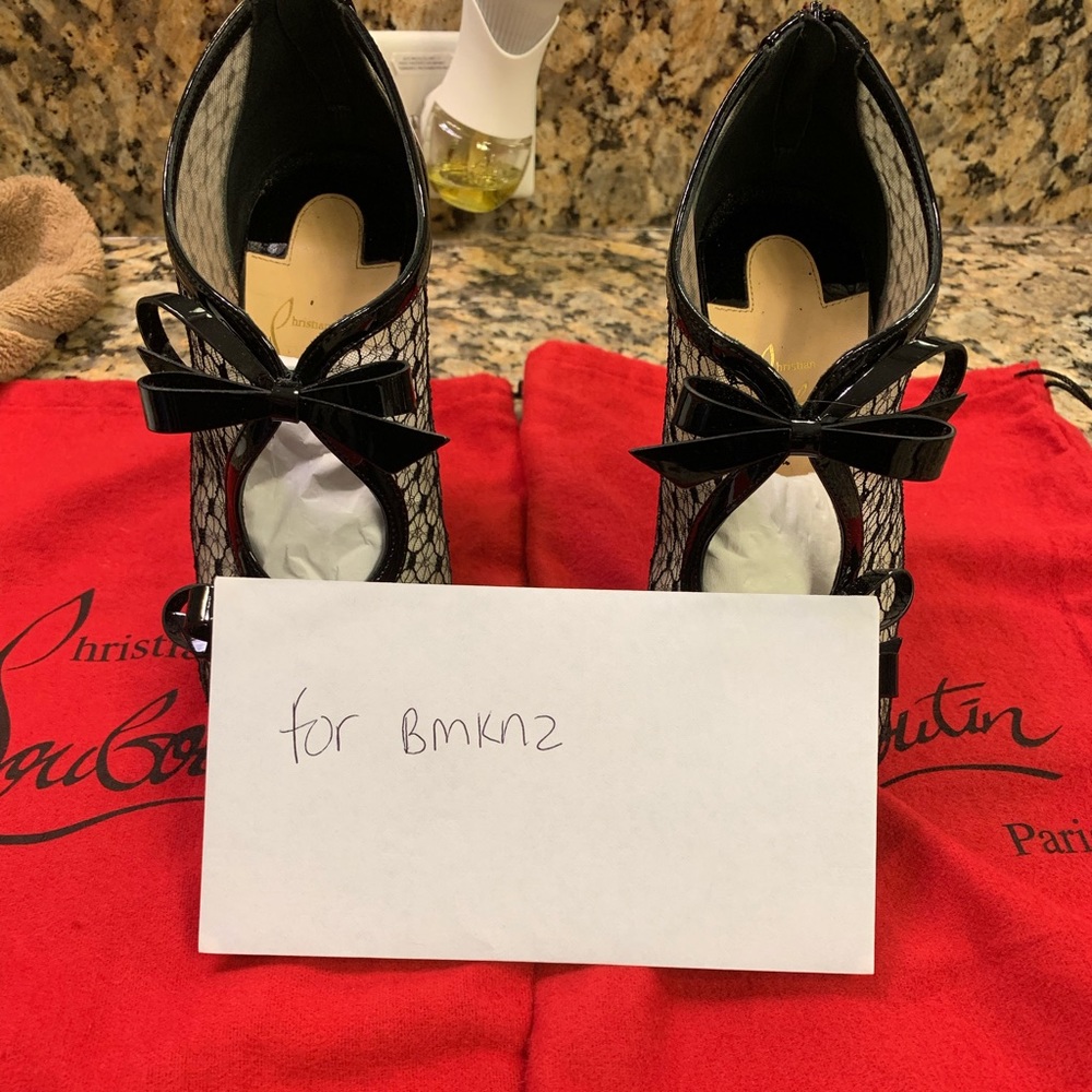 Louboutin empiralta bootie